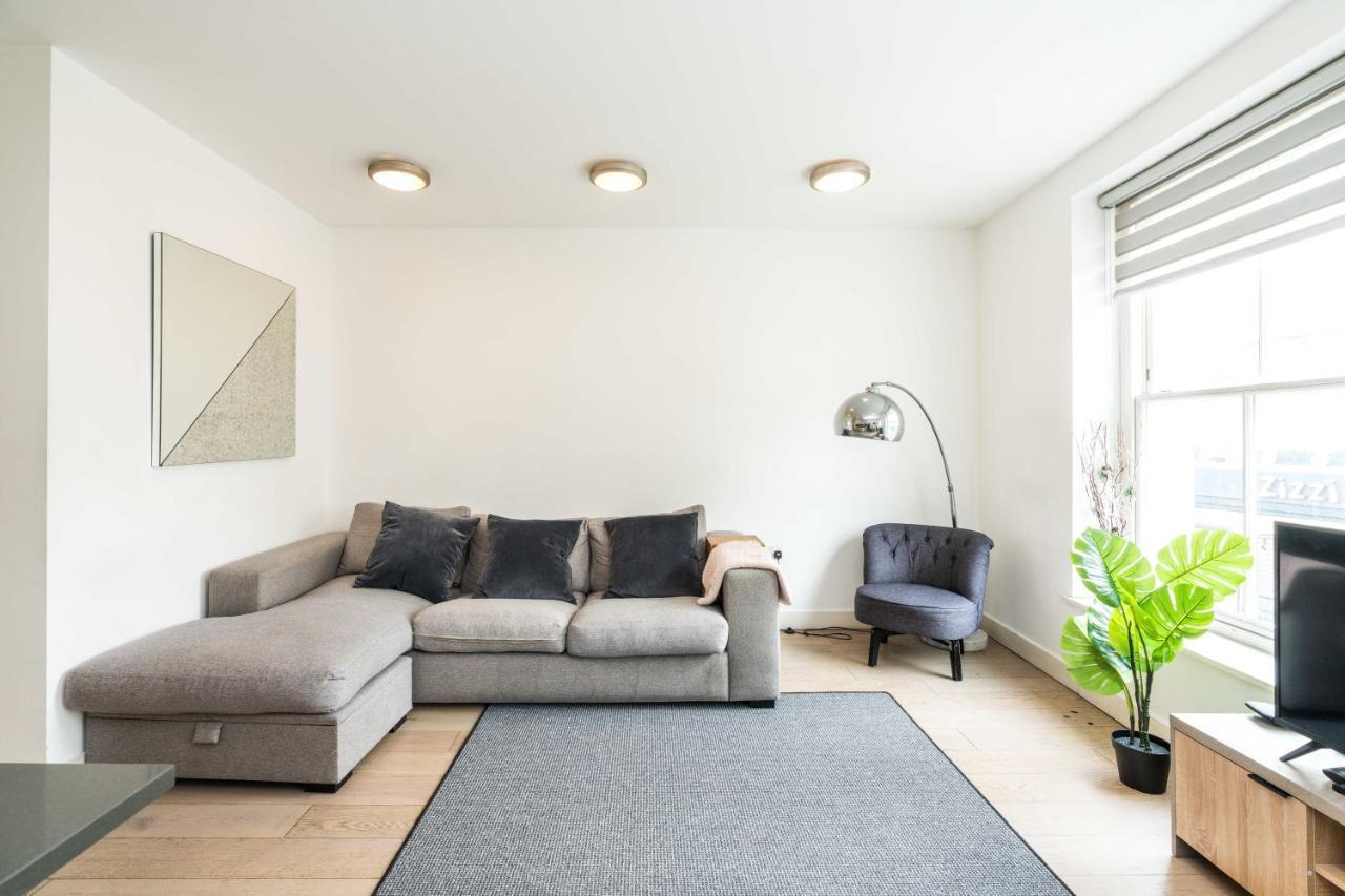 Spacious 2 Bedroom / Earls Court / Kensington ลอนดอน ภายนอก รูปภาพ